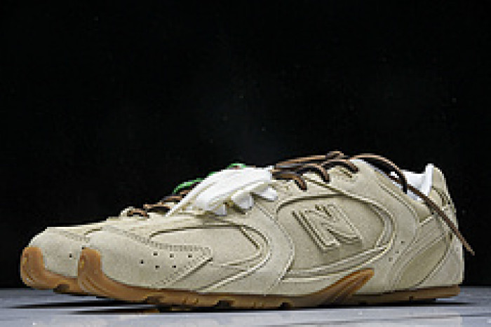 New Balance Mi­u