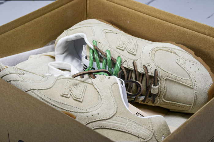 New Balance Mi­u