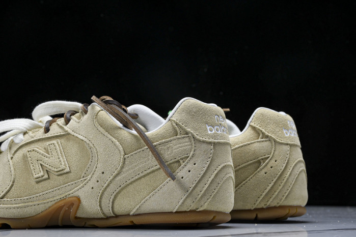 New Balance Mi­u