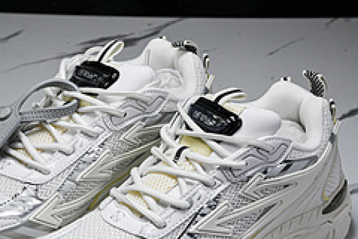 OH SNEAKER
