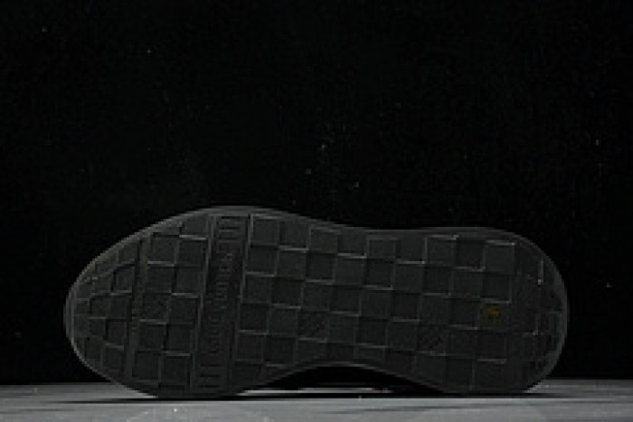 L&V SNEAKERS