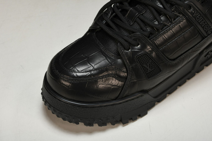 L&V SNEAKERS