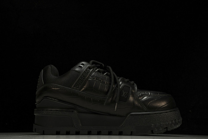 L&V SNEAKERS