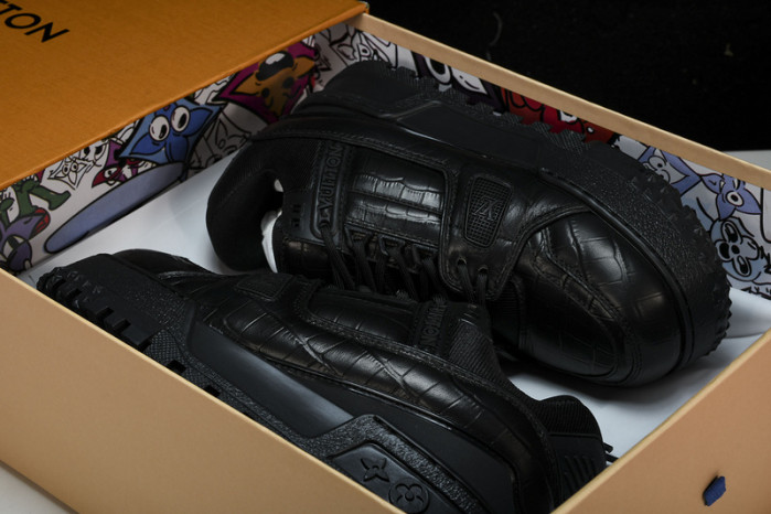 L&V SNEAKERS