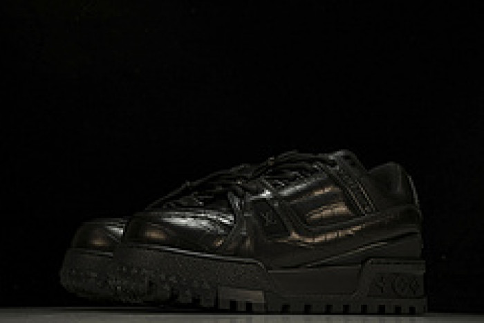 L&V SNEAKERS