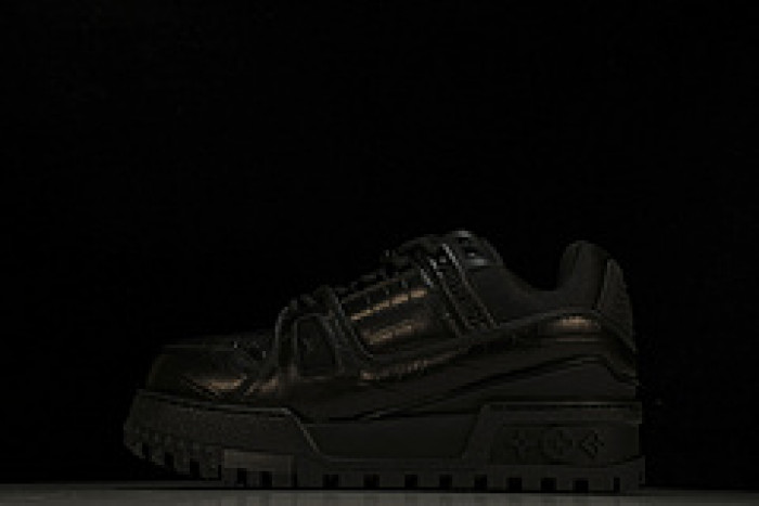 L&V SNEAKERS