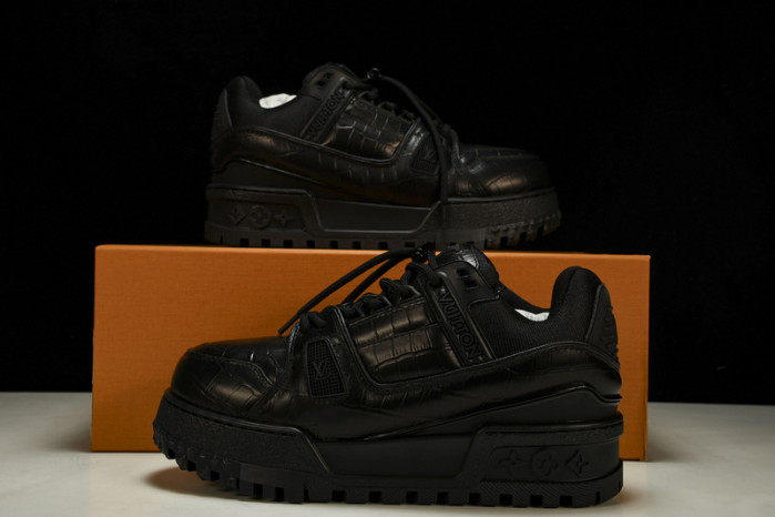 L&V SNEAKERS