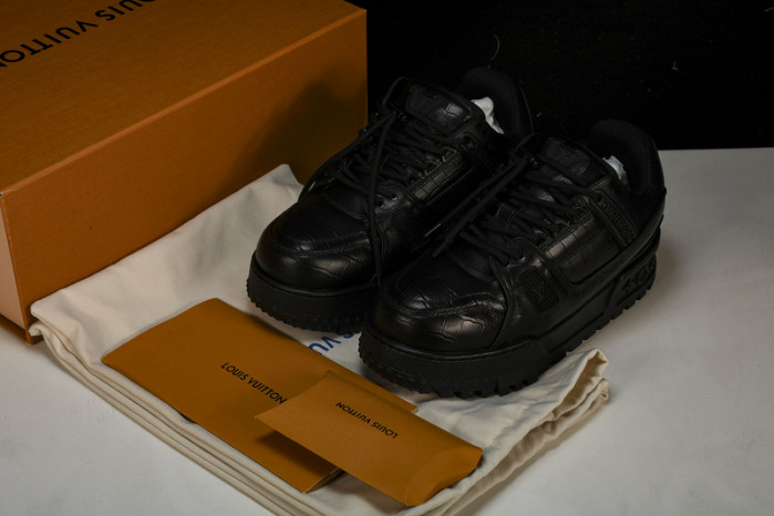 L&V SNEAKERS
