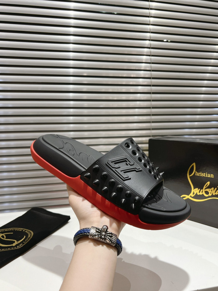 CL SLIPPERS