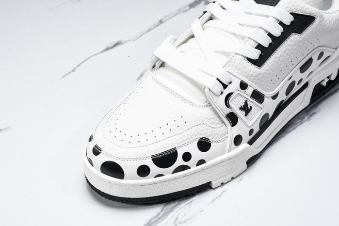 L&V SNEAKERS
