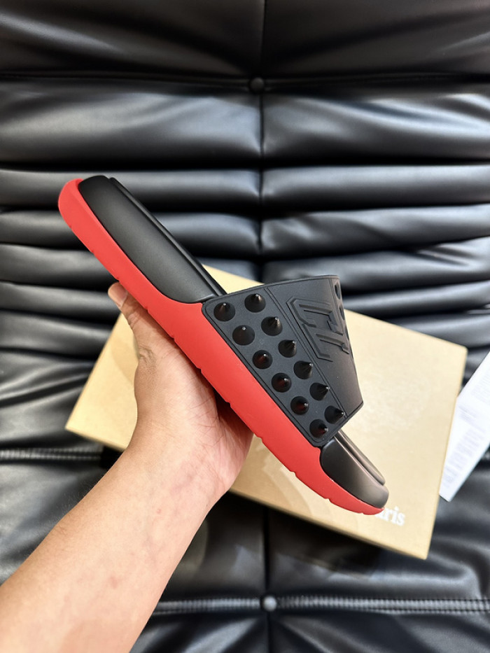 CL SLIPPERS