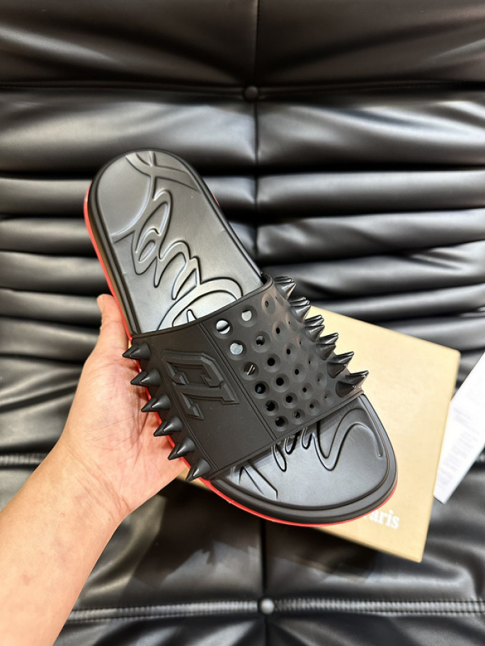 CL SLIPPERS