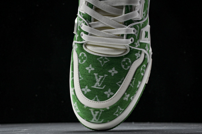 L&V SNEAKERS