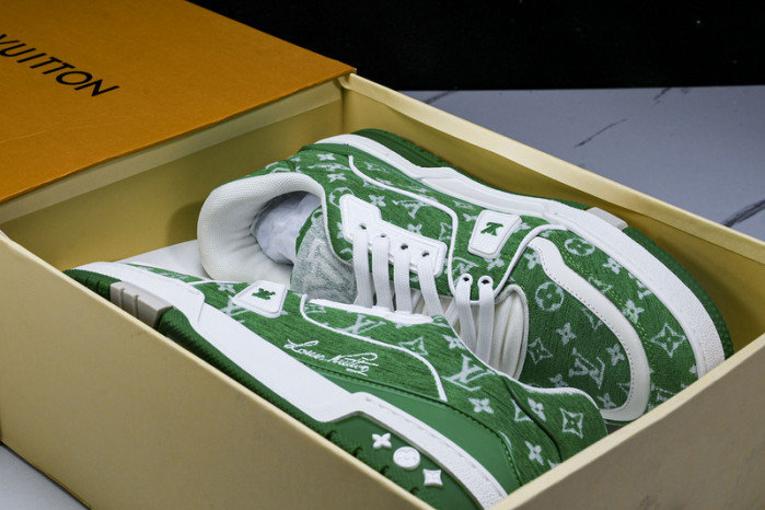 L&V SNEAKERS