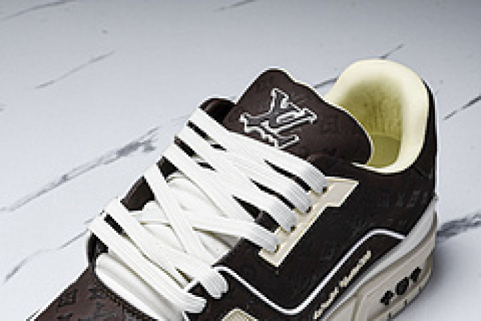 L&V SNEAKERS