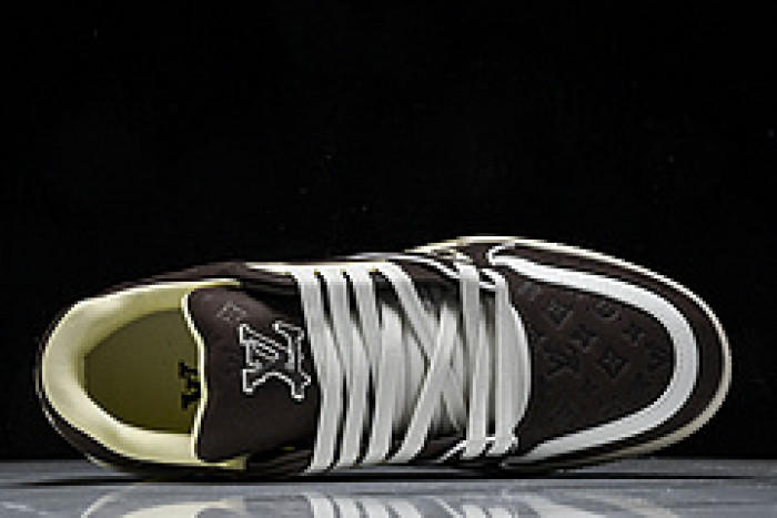 L&V SNEAKERS