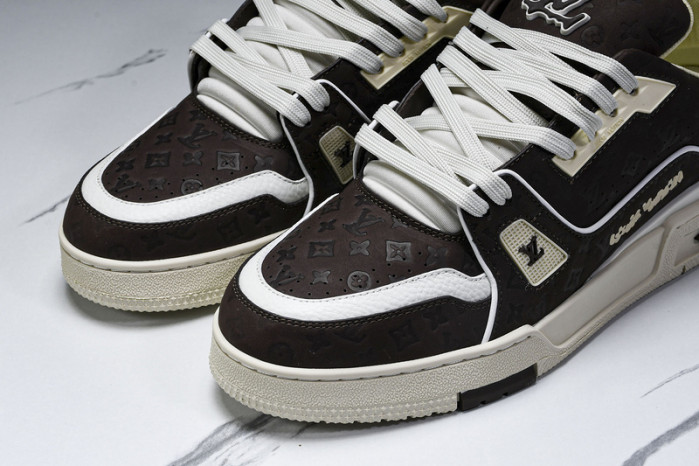 L&V SNEAKERS