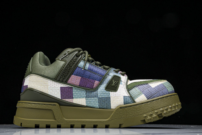 L&V SNEAKERS