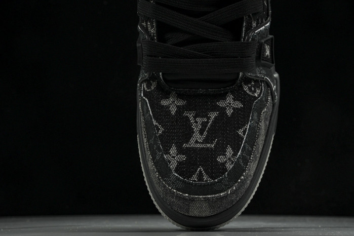 L&V SNEAKERS