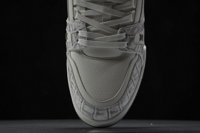 L&V SNEAKERS