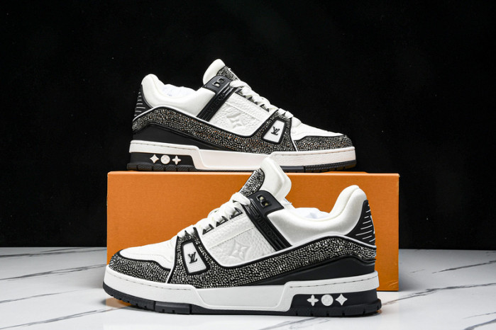L&V SNEAKERS