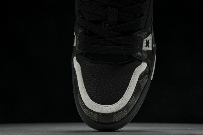 L&V SNEAKERS