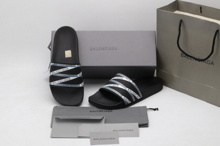 BLEN DESIGNER SLIPPERS