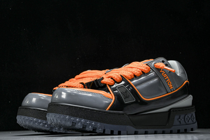 L&V SNEAKERS