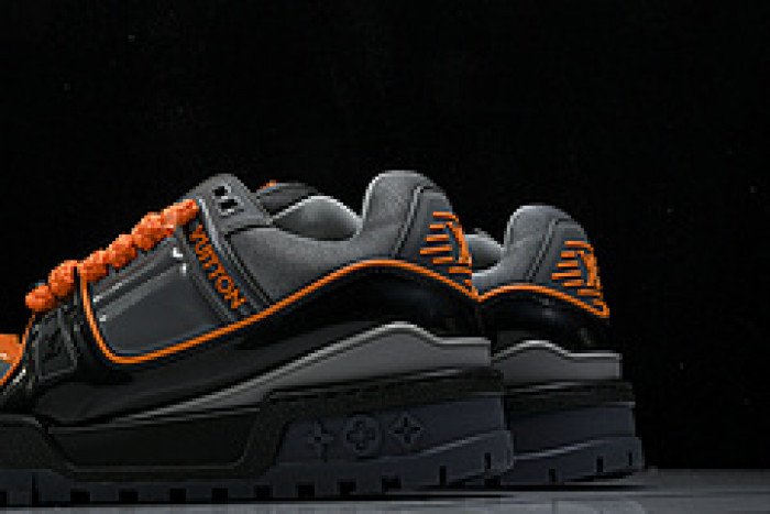 L&V SNEAKERS