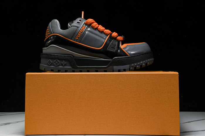 L&V SNEAKERS