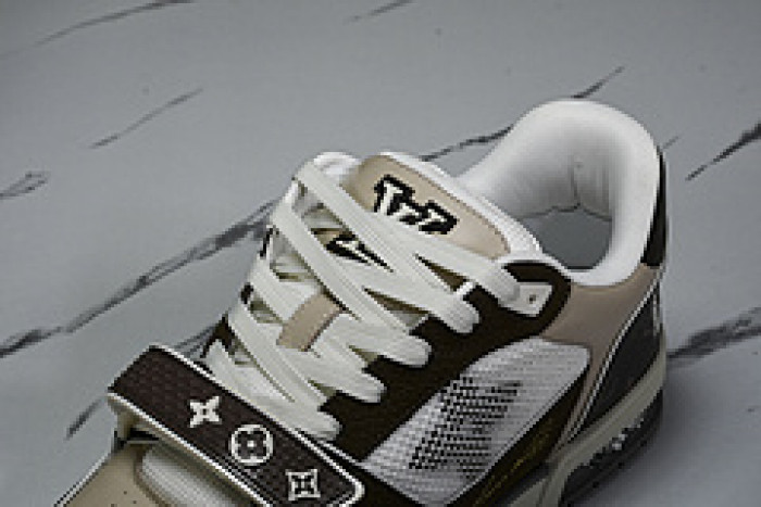 L&V SNEAKERS