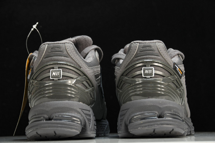 New Balance 1906