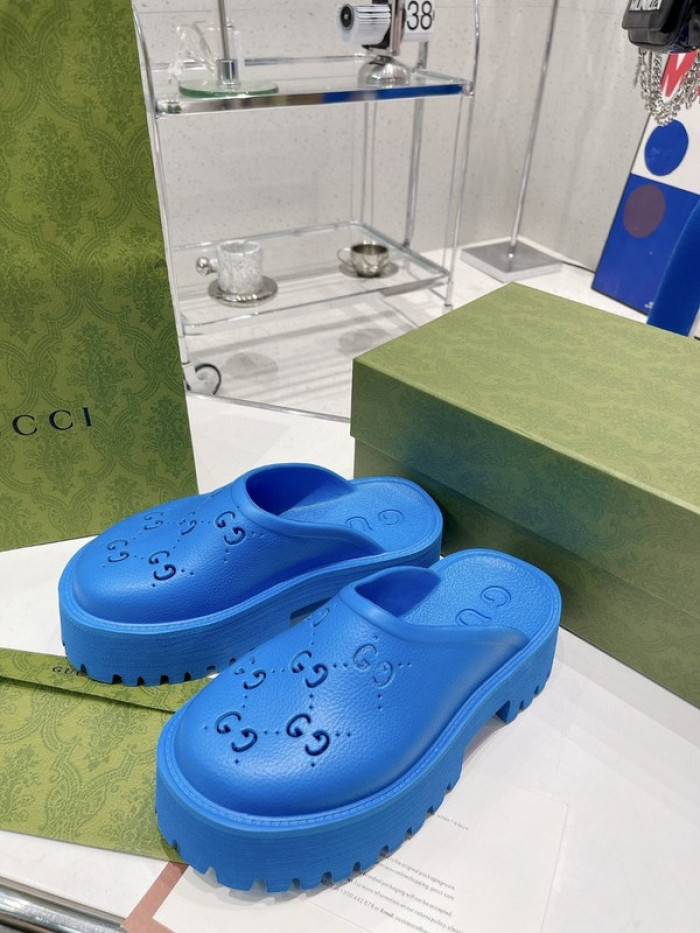 G DESIGNER SLIPPERS