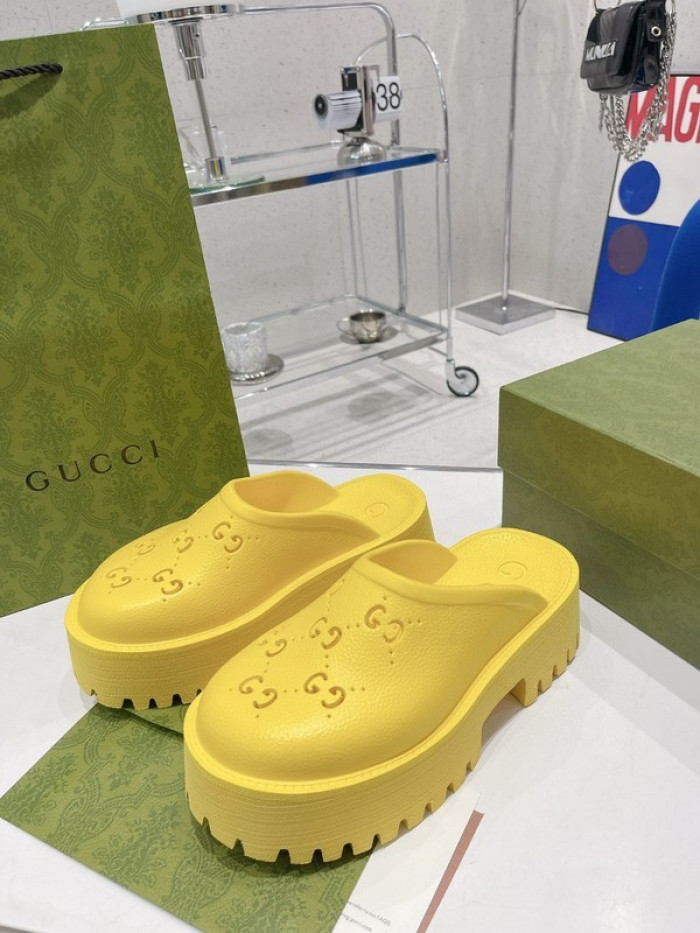 G DESIGNER SLIPPERS