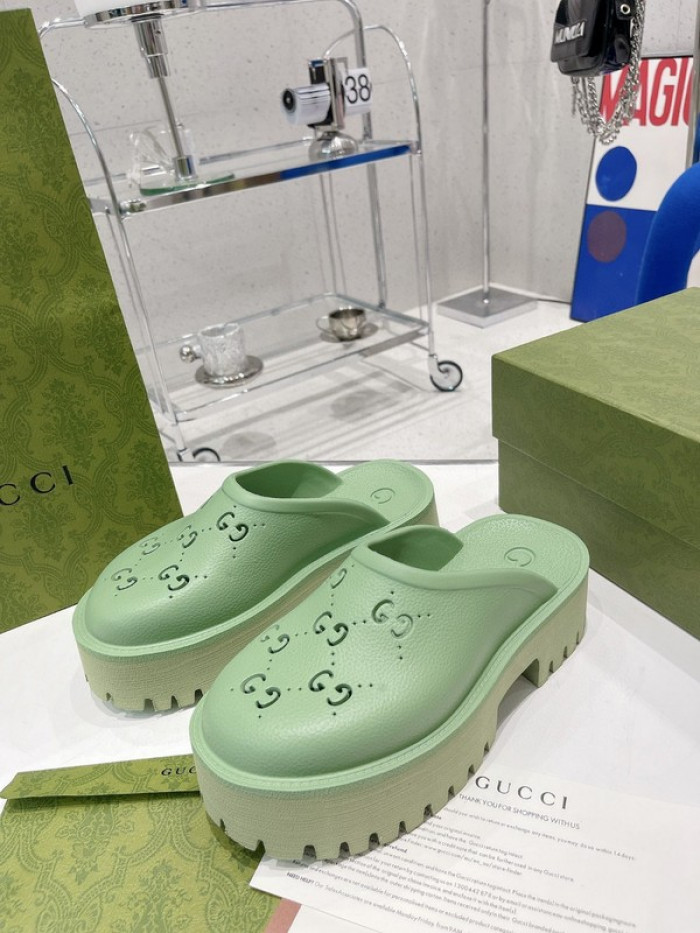 G DESIGNER SLIPPERS