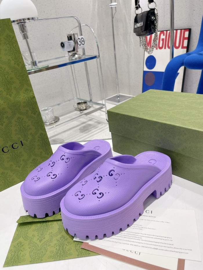 G DESIGNER SLIPPERS