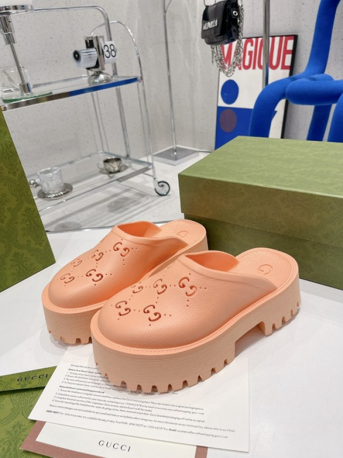 G DESIGNER SLIPPERS