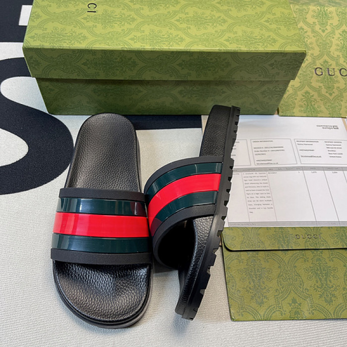 G DESIGNER SLIPPERS