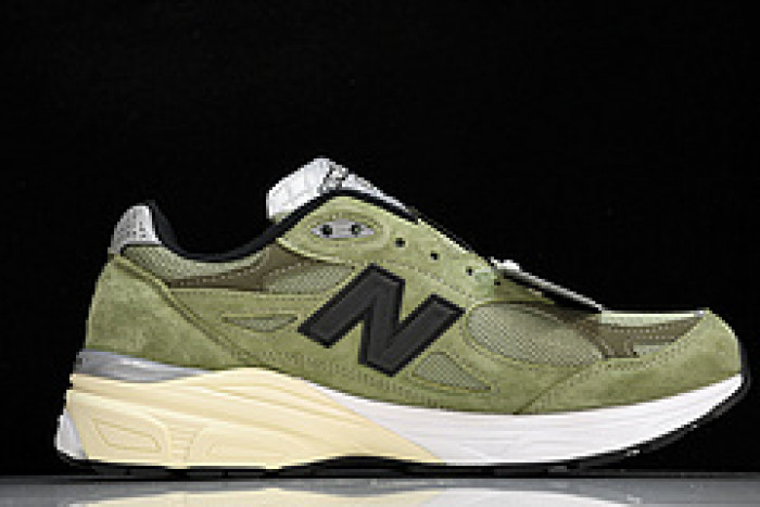 New Balance 990