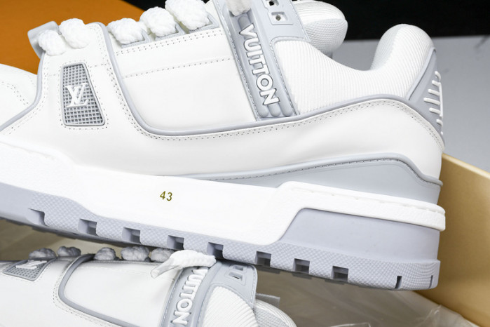 L&V SNEAKERS