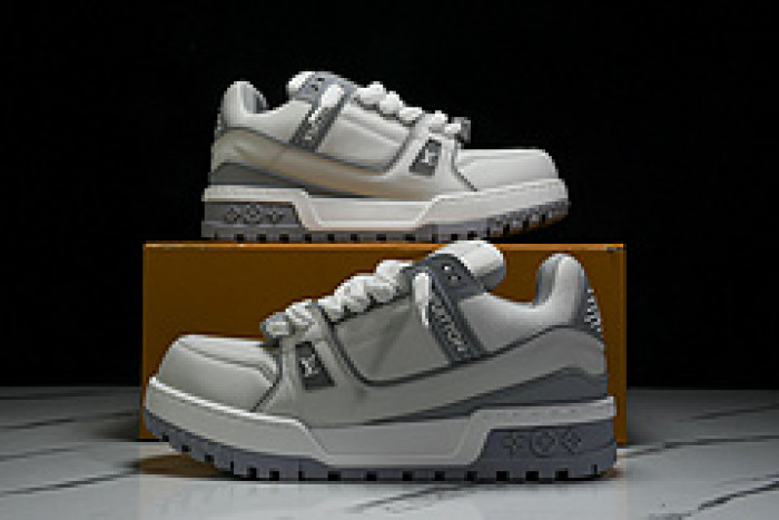 L&V SNEAKERS
