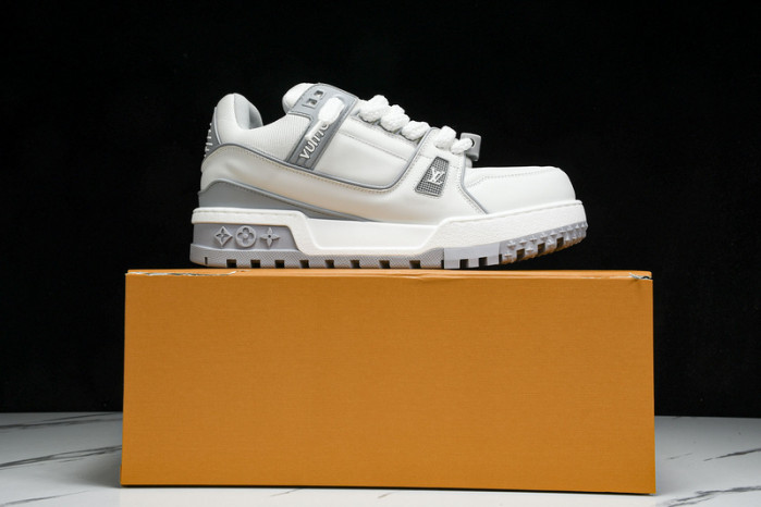L&V SNEAKERS