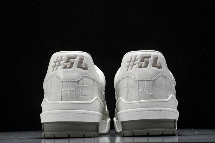 L&V SNEAKERS