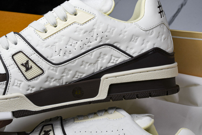 L&V SNEAKERS
