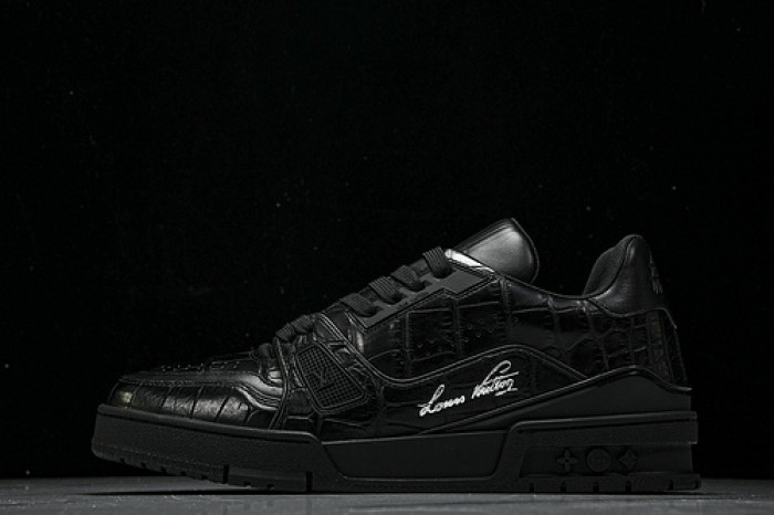 L&V SNEAKERS
