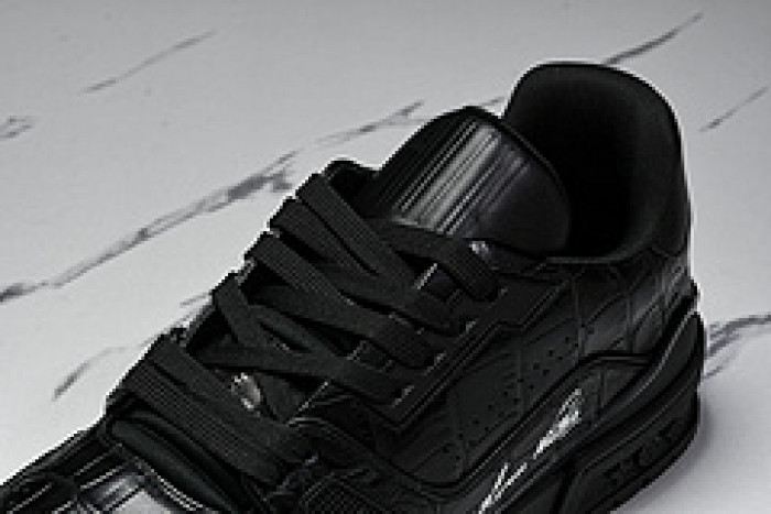 L&V SNEAKERS
