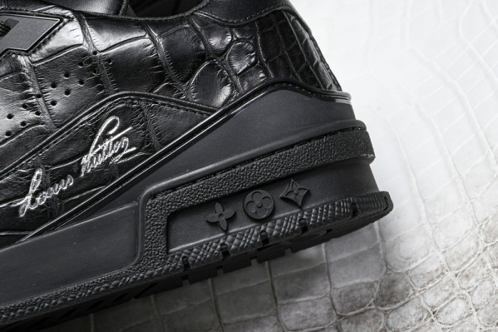 L&V SNEAKERS