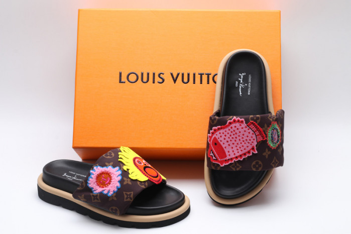 L&V SLIPPERS