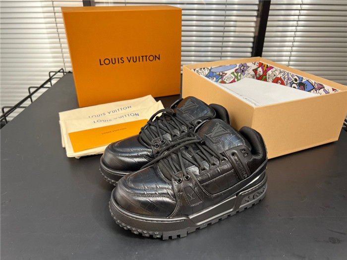 L&V SNEAKERS