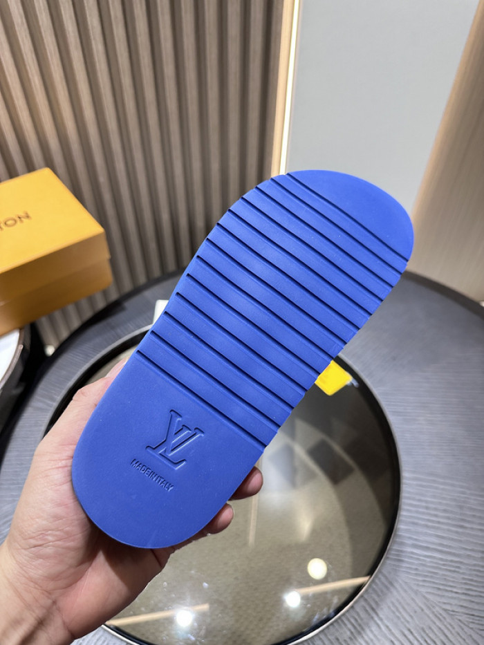 L&V SLIPPERS
